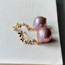 Load image into Gallery viewer, Copper-Pink Edison Pearls on Curved Flower Studs