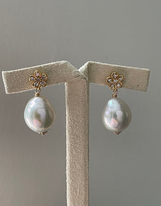 Daisy & Ivory Pearls