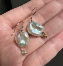 Load image into Gallery viewer, Unique Keshi Pearls &amp; Clover Dangle 14kGF Earrings