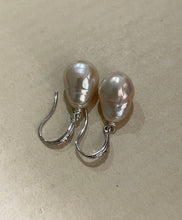 Load image into Gallery viewer, Ivory Pink Pearls 925 Rhodium Plated Hooks