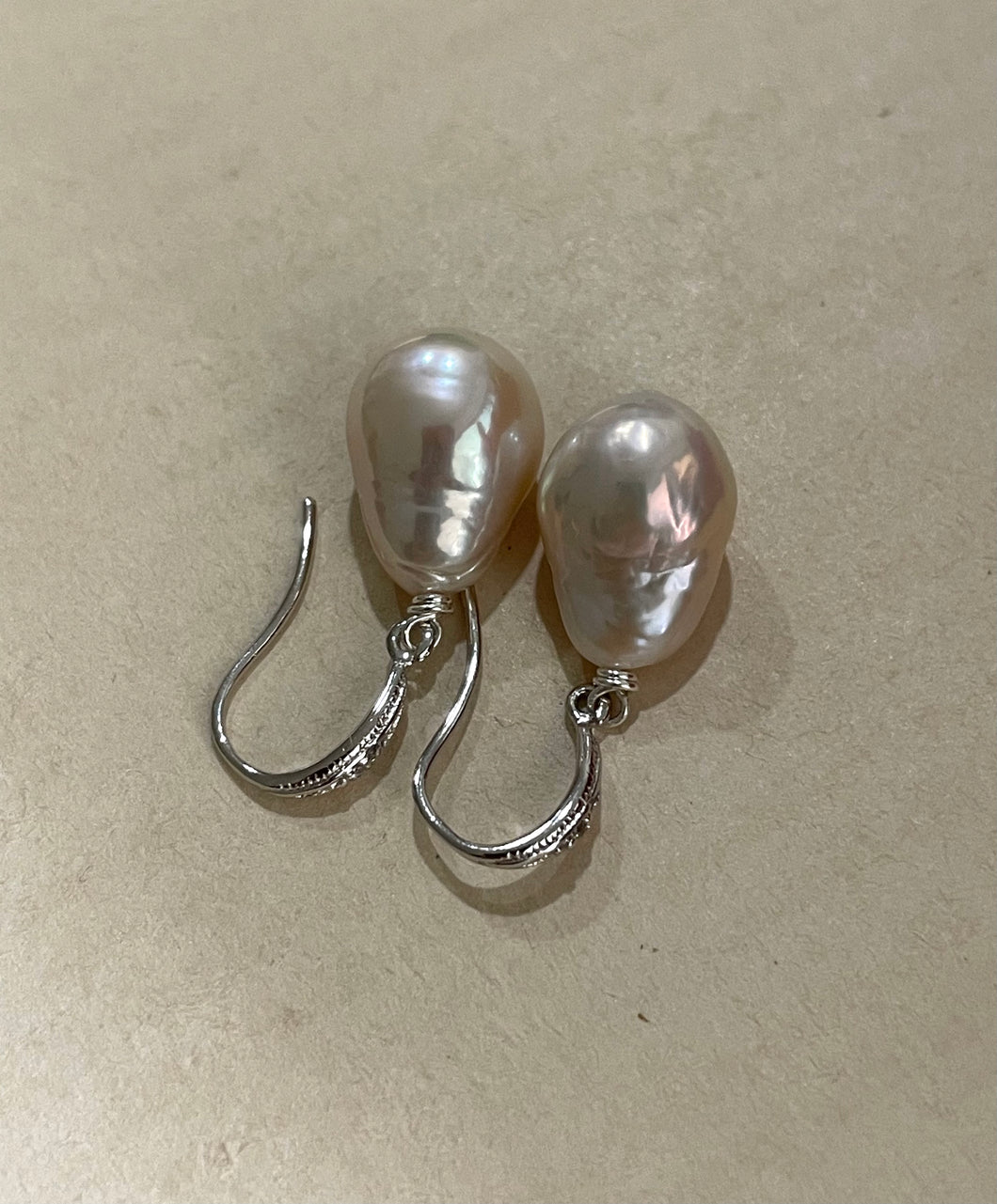 Ivory Pink Pearls 925 Rhodium Plated Hooks