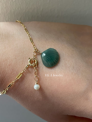 Jade Shells #15: Pearl Bracelet