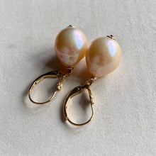 Load image into Gallery viewer, AAA Peach Edison Pearls 14kGF Leverback Hooks