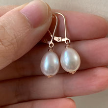 Load image into Gallery viewer, White (Pink Lustre) Freshwater Pearls 14kRGF