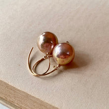 Load image into Gallery viewer, Soft Peach Unicorn Edison Pearl Simple 14kGF Earrings