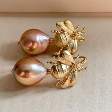 Load image into Gallery viewer, Peach Gold AAA Edison Pearls &amp; Bees