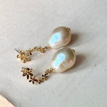 Load image into Gallery viewer, Light Peach Edison Pearls on Cascading Flower Studs