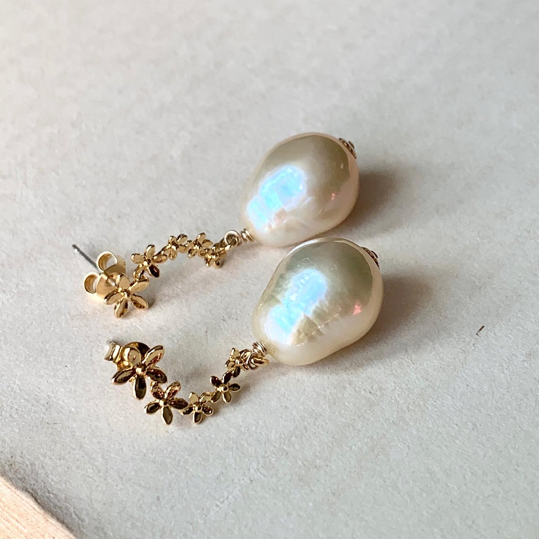 Light Peach Edison Pearls on Cascading Flower Studs