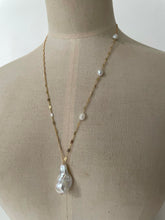Load image into Gallery viewer, Ivory Baroque Pearl, Keshi Pearls on 14kGF Necklace