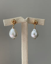 Load image into Gallery viewer, Ivory Pearls &amp; Chinese Knots