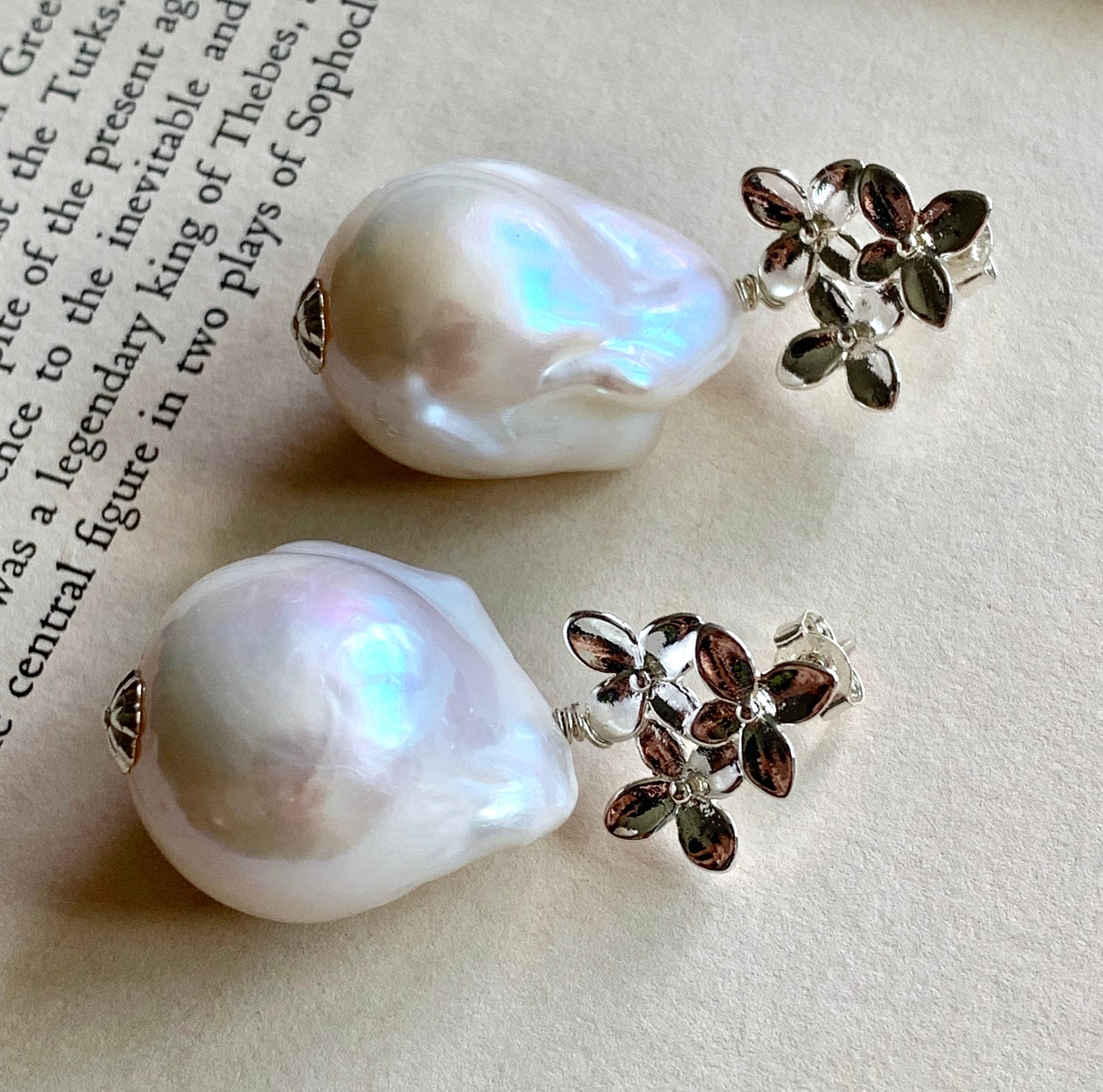 White baroque pearls sale