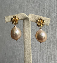 Load image into Gallery viewer, Peach Edison Pearls Sakura Earrings