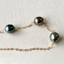 Load image into Gallery viewer, Trio Tahitian Pearl Necklace 14kGF