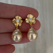 Load image into Gallery viewer, Golden-Peach AAA Edison Pearls Flower Studs