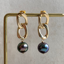 Load image into Gallery viewer, Peacock Pearls on Gold Links